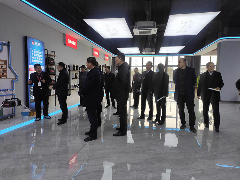 金融赋能强工业 市金融局助力屋联集团快速发展